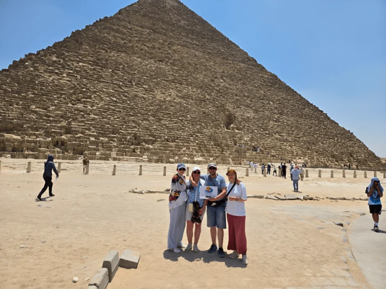 Kairo oder Luxor ab Hurghada - Pyramiden von Gizeh bei Sonnenuntergang