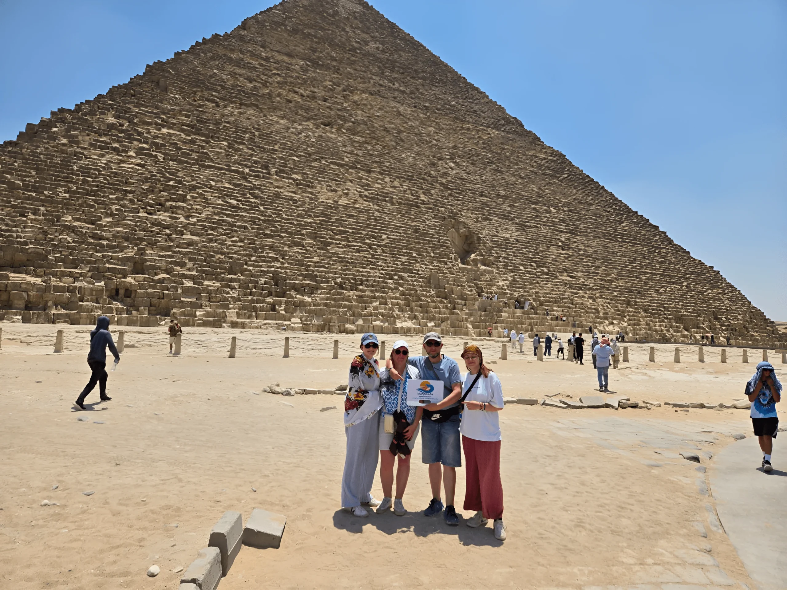 Kairo oder Luxor ab Hurghada - Pyramiden von Gizeh bei Sonnenuntergang